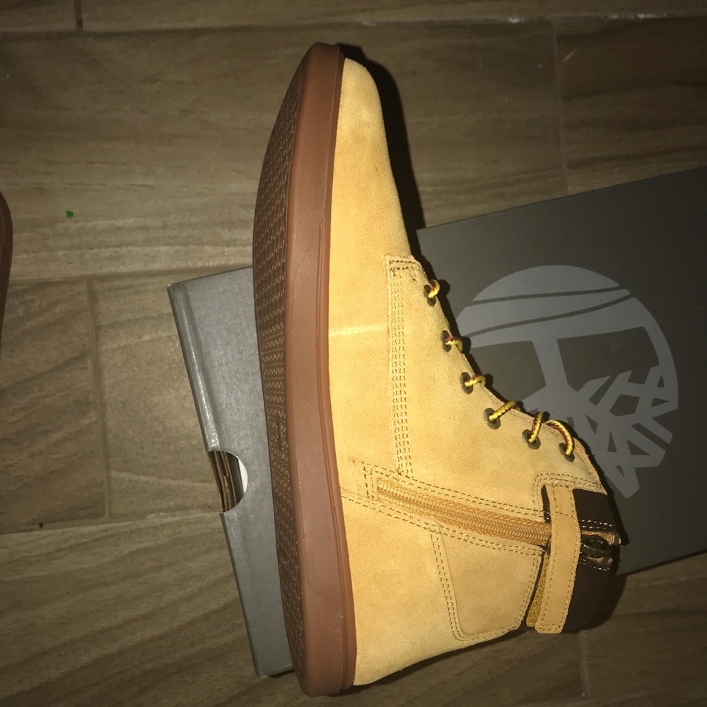 Timberlands - Picture 5 of 6